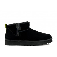 UGG Ultra Mini Zip - Black